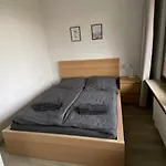 아파트 Taunusblick Mit Pool 라한슈타인