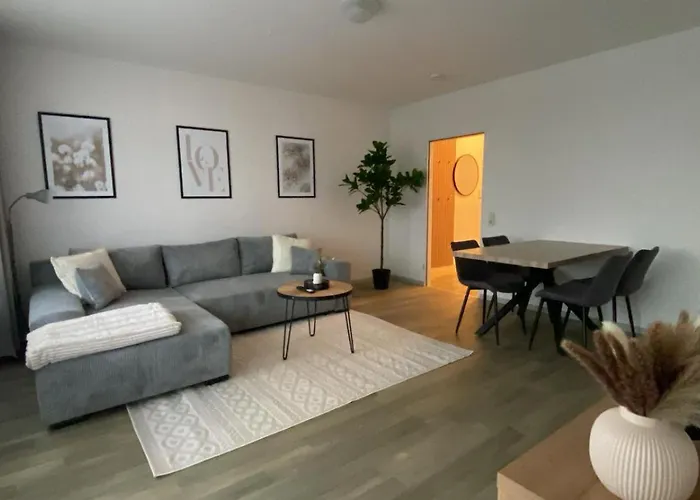 Taunusblick Mit Pool Lahnstein